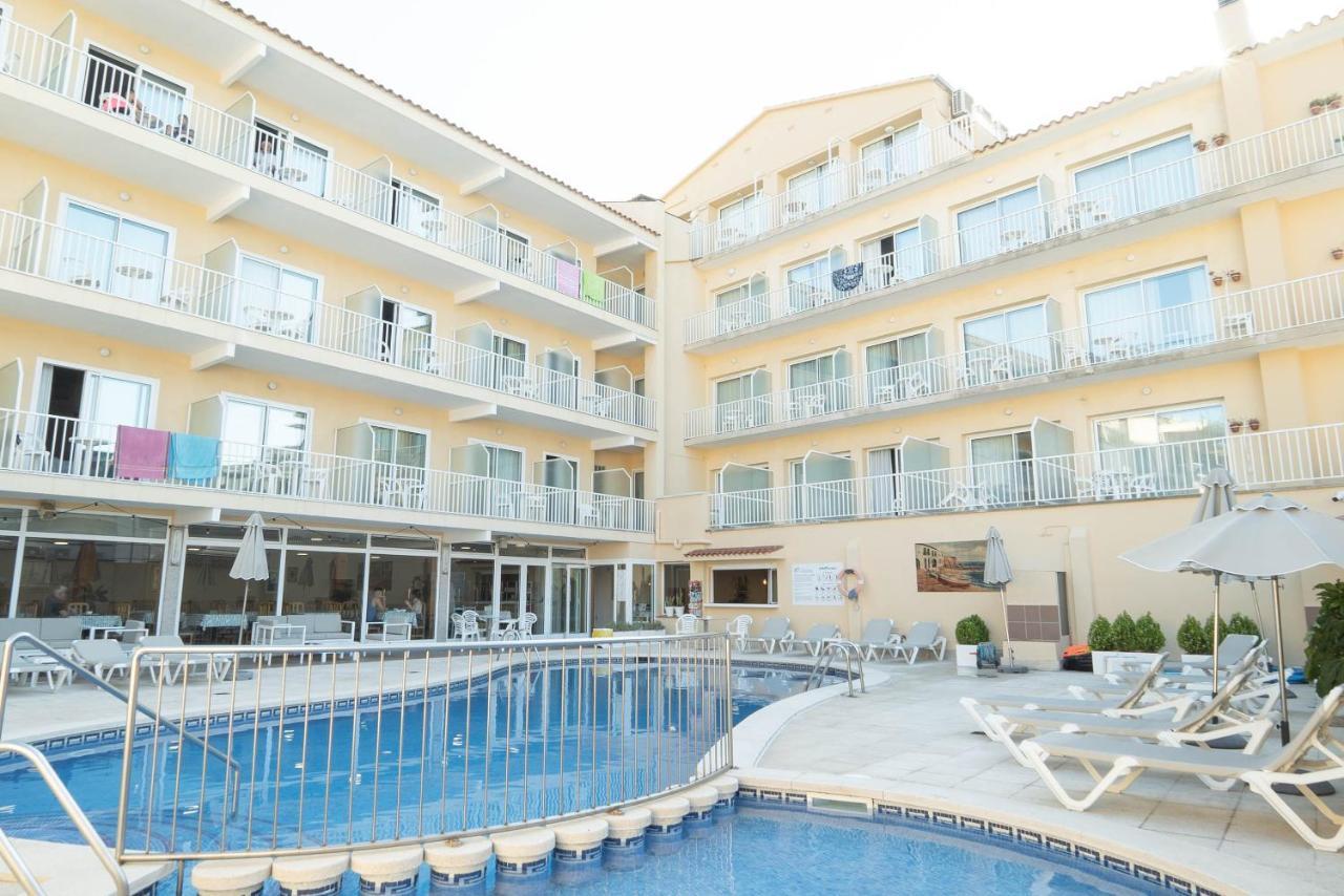 Hotel S'Agoita Кастел Пладжа де Аро Екстериор снимка