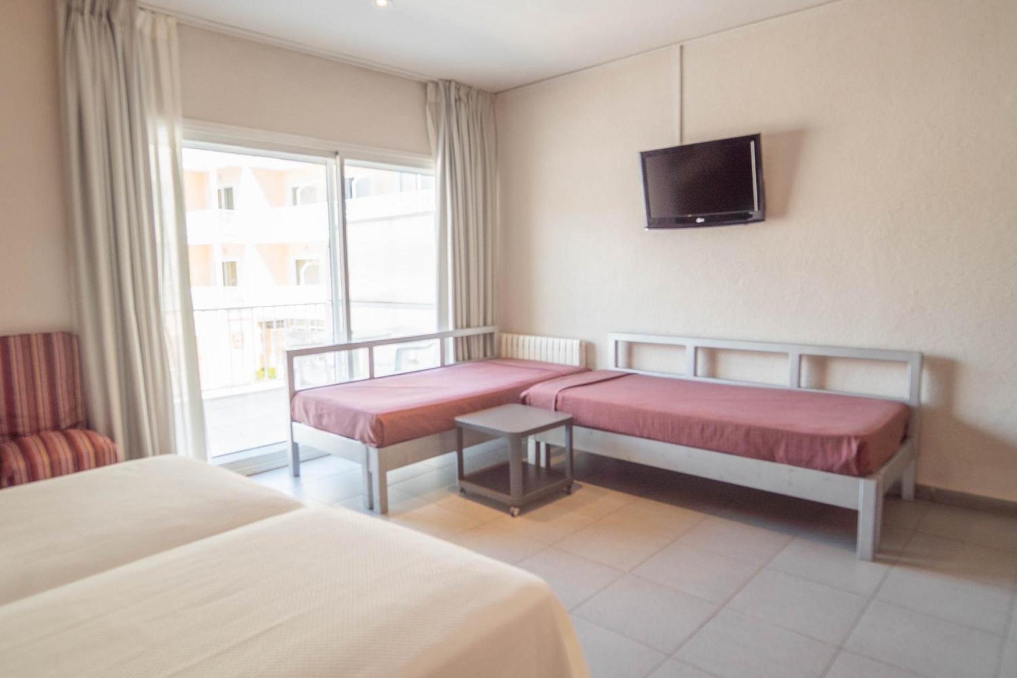 Hotel S'Agoita Кастел Пладжа де Аро Екстериор снимка
