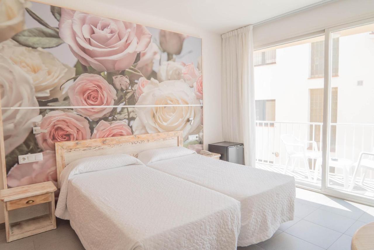 Hotel S'Agoita Кастел Пладжа де Аро Екстериор снимка