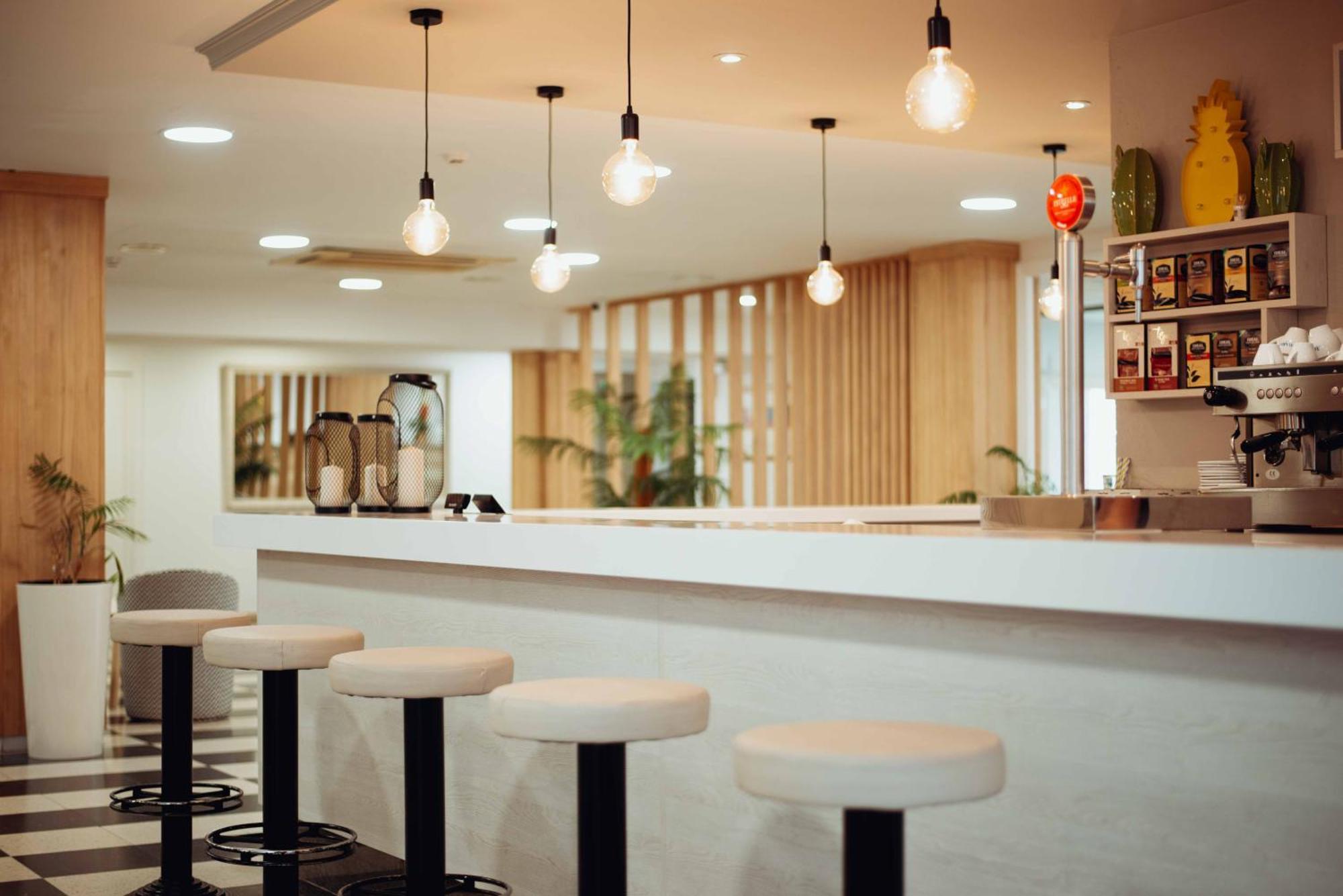 Hotel S'Agoita Кастел Пладжа де Аро Екстериор снимка